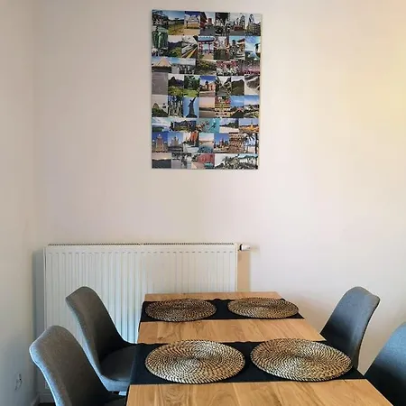 Nowoczesny Na Promenadach Wroclawskich * 弗罗茨瓦夫