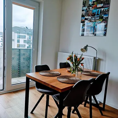 Nowoczesny Na Promenadach Wroclawskich * 弗罗茨瓦夫